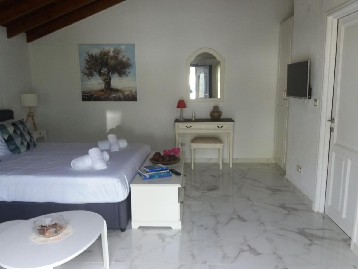 Villa Tellina Skiathos Town Bagian luar foto